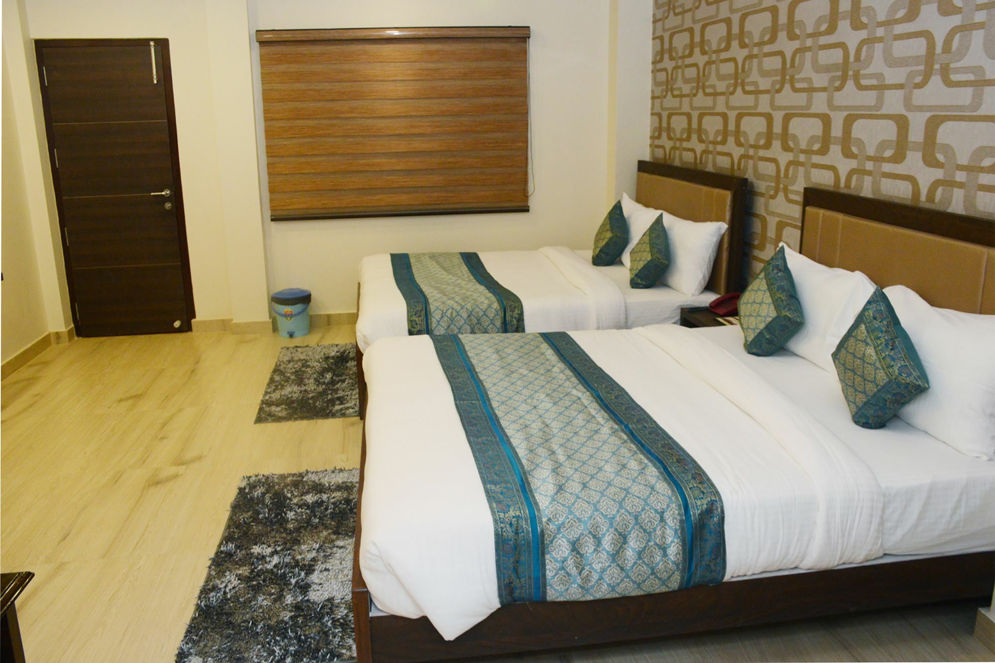 Oyo 10338 Hotel Aadesh Palace Варанаси Екстериор снимка